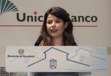 Aquí está Andalucía Lola Pons durante su discurso
